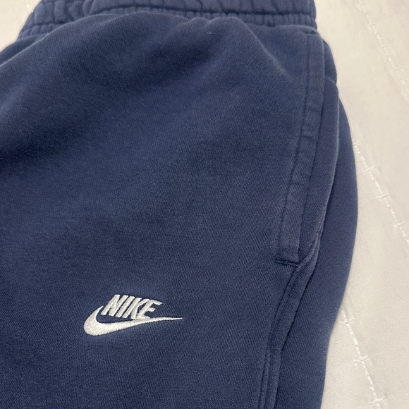 Nike Club Fleece Joggers Sportswear Sweat Pants Navy Blue White Logo Mens Large - Picture 4 of 10